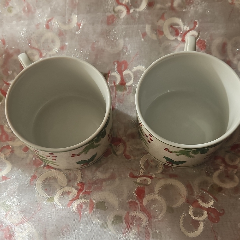 Lillian Vernon Festive Holly Berry Ceramic Coffee Cups.  Set Of 2 - Picture 2 of 3